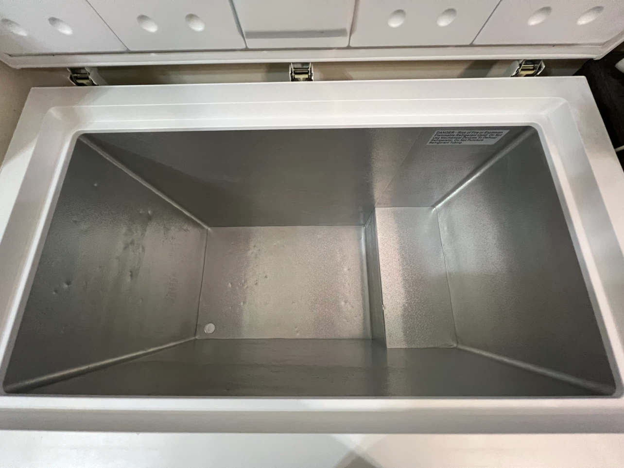 Insignia White Chest Freezer - photo 4