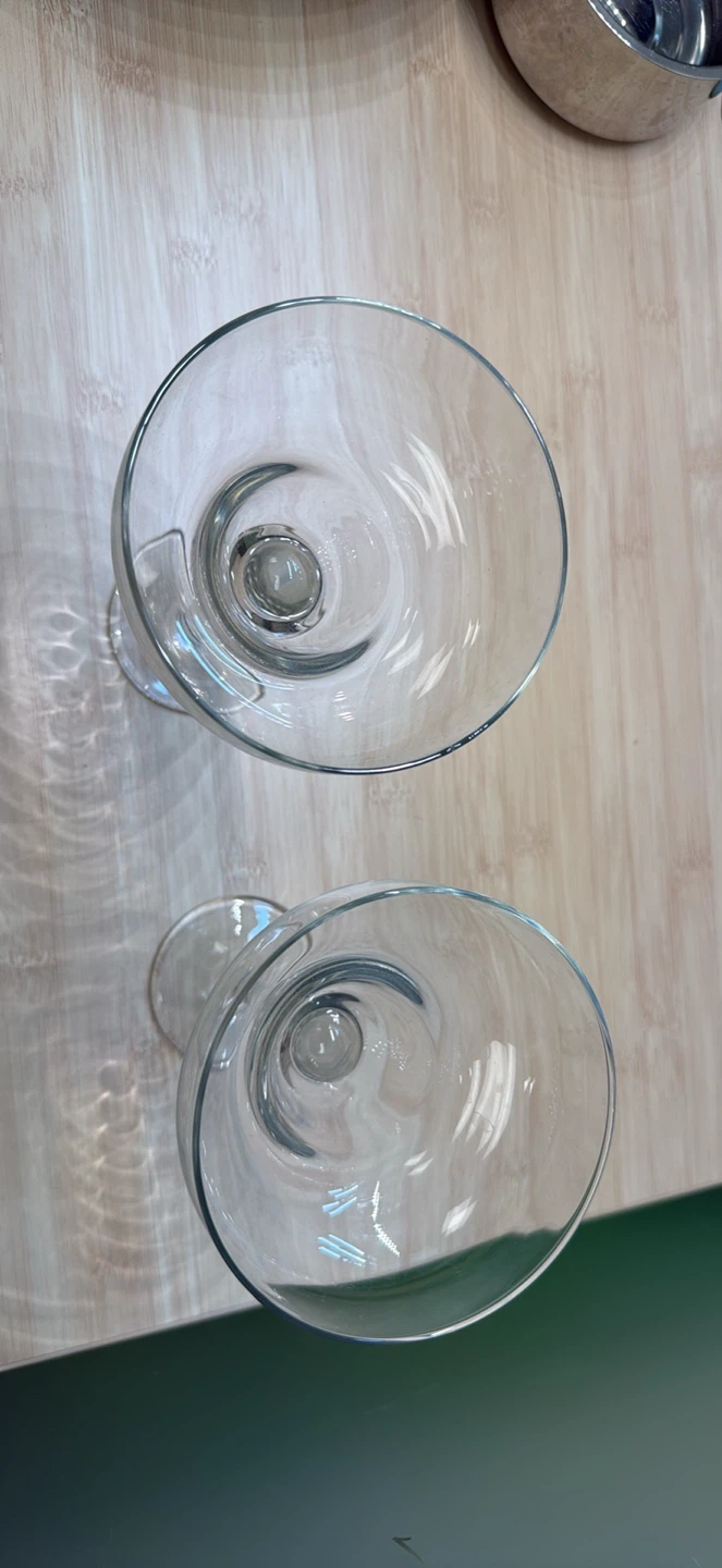 Set of 2 Clear Martini Glasses