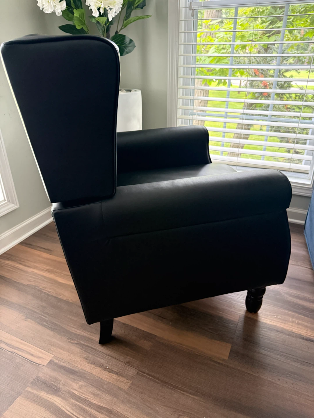 UIXE High Back Accent Chair - photo 4