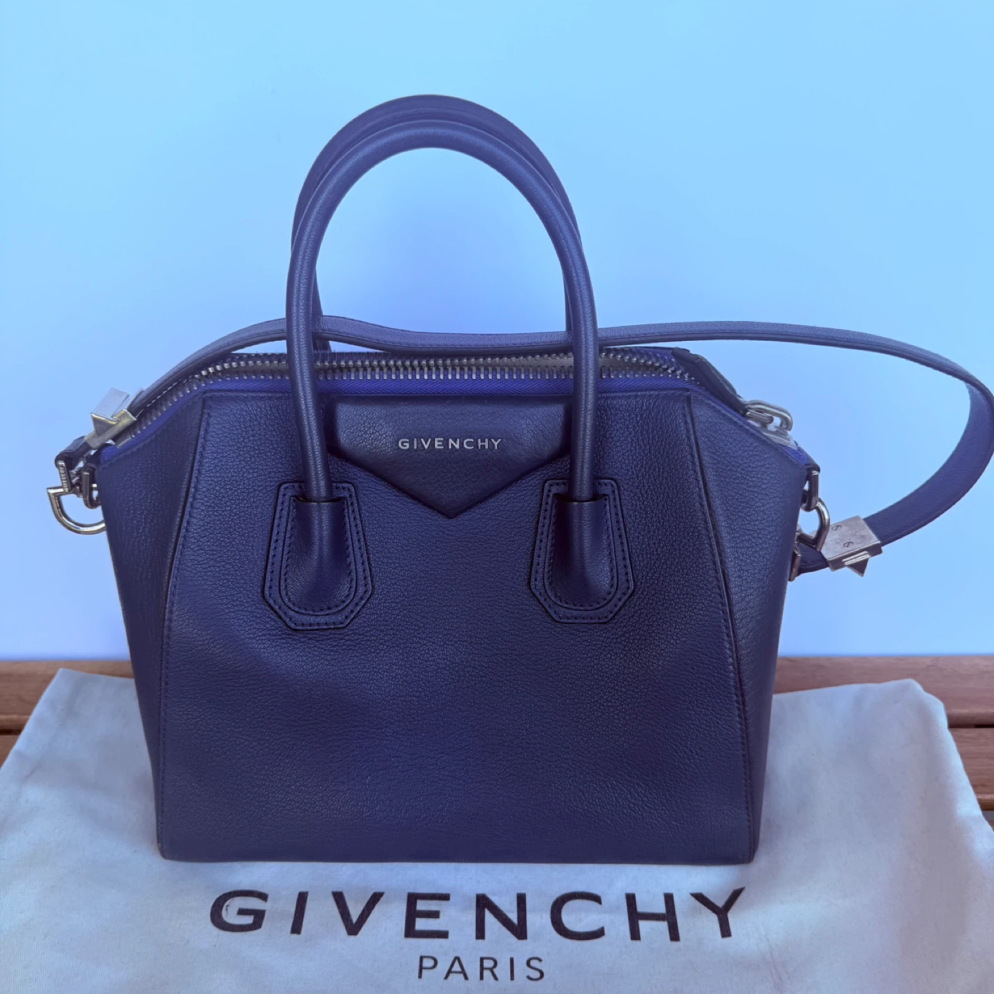 Givenchy Antigona Small