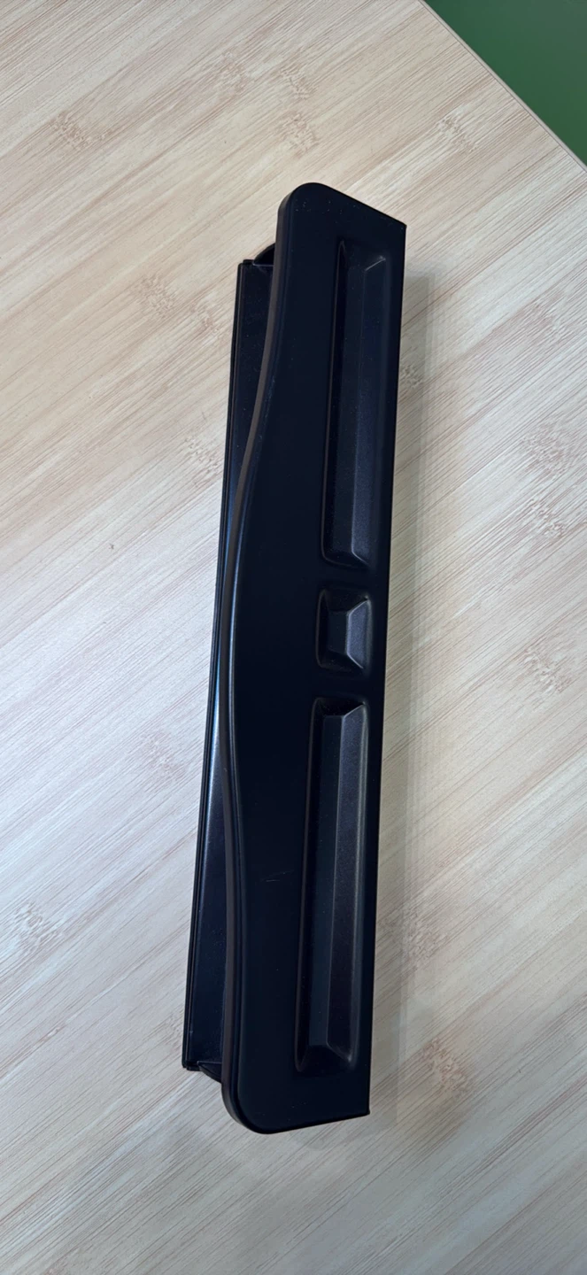 Black 2-Hole Punch