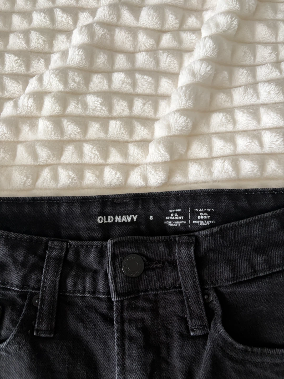 Old Navy Black High-Rise Jean Shorts Size 8 - photo 3