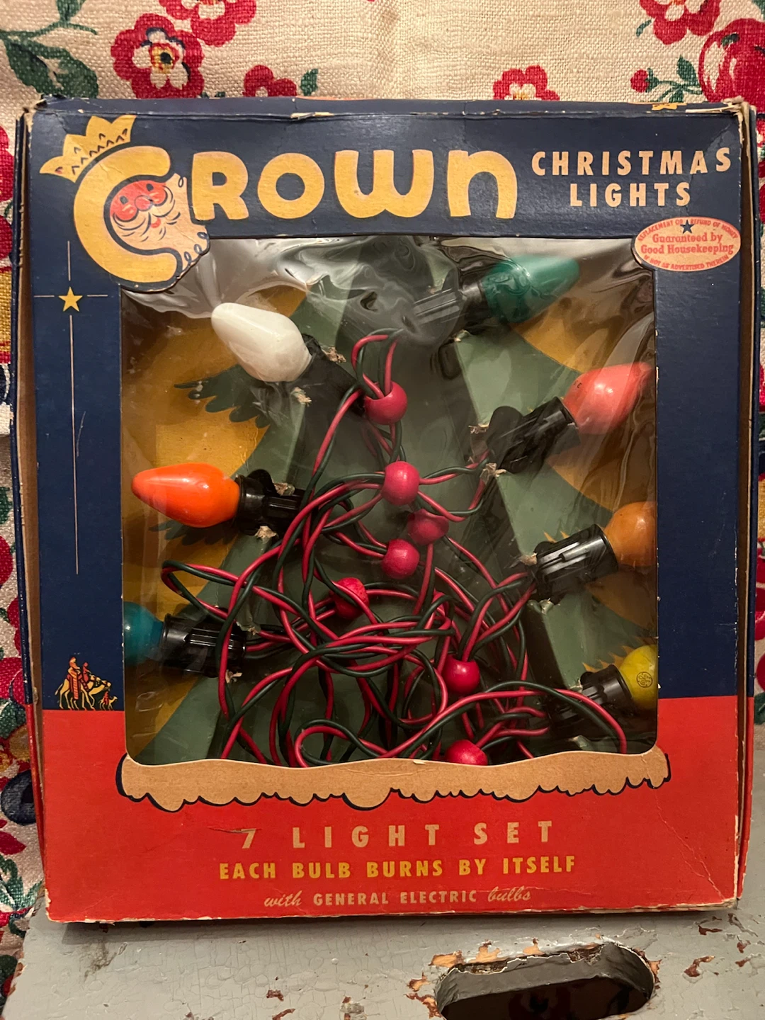 Vintage Crown Christmas lights