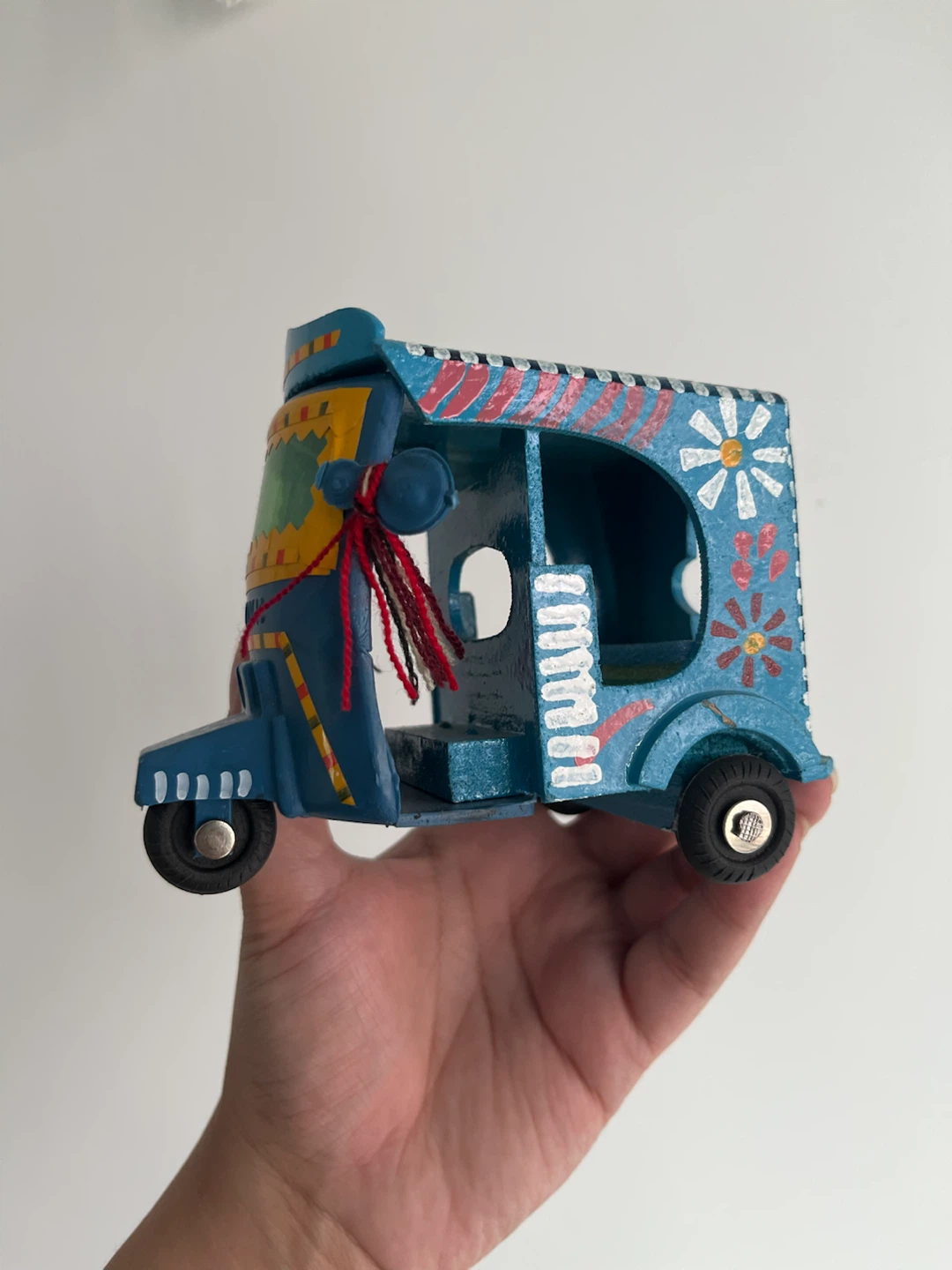 Hand-painted Auto Rickshaw Figurine - photo 3