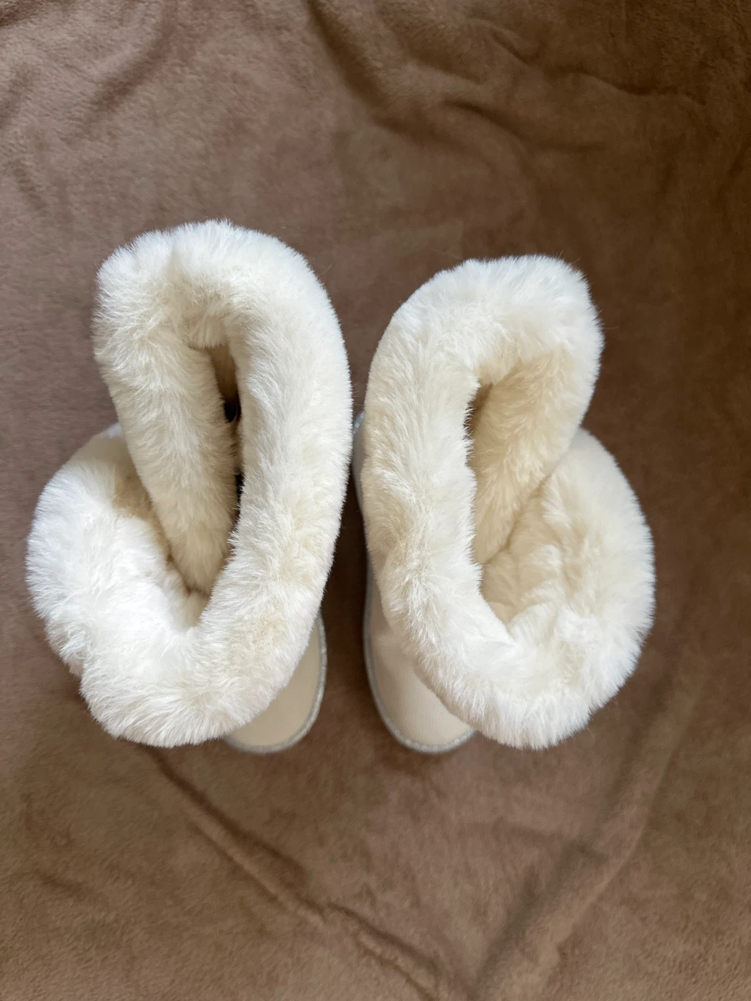 White Faux Fur Lined Winter Boots - photo 2