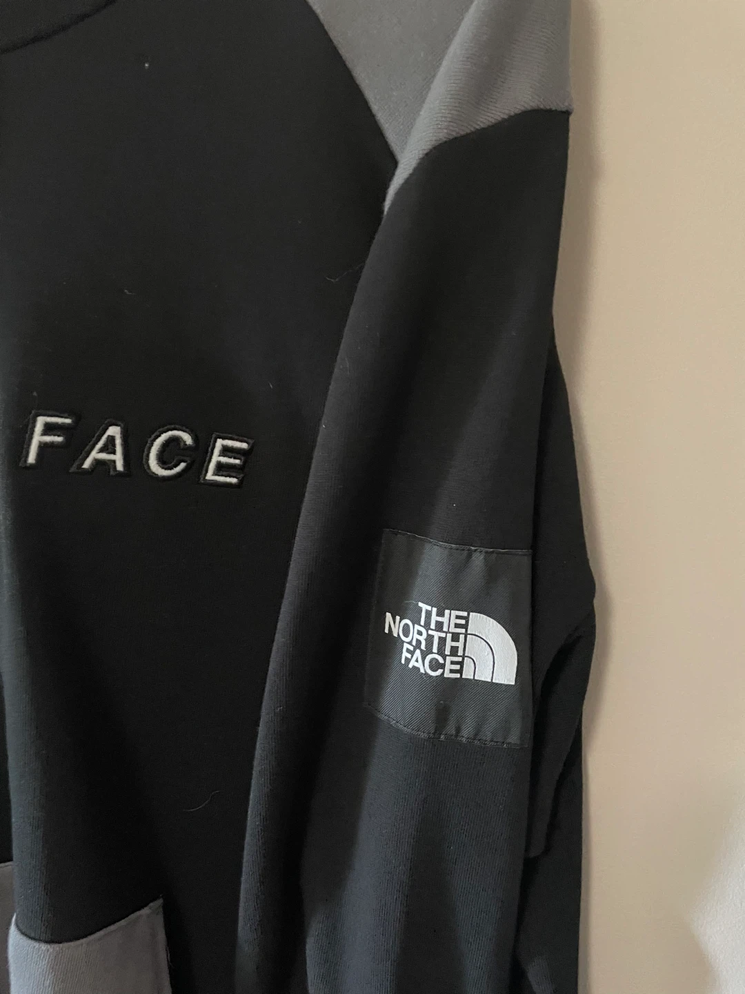 North Face Hoodie - photo 2