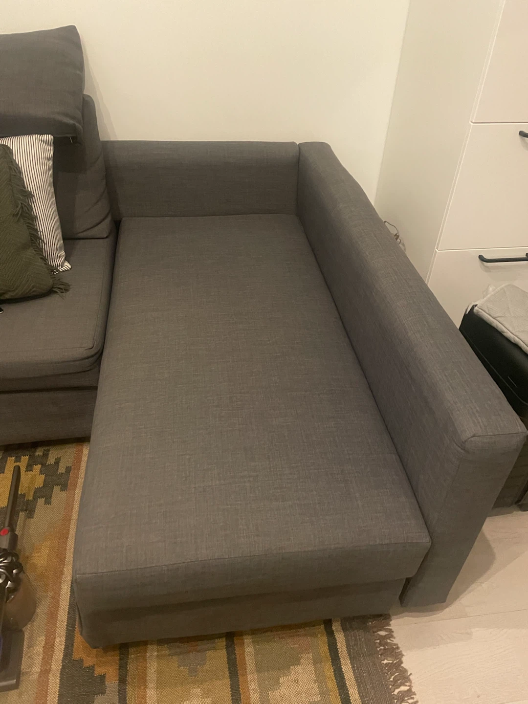 Grey L-shaped sofa with pullout bed & storage - photo 3