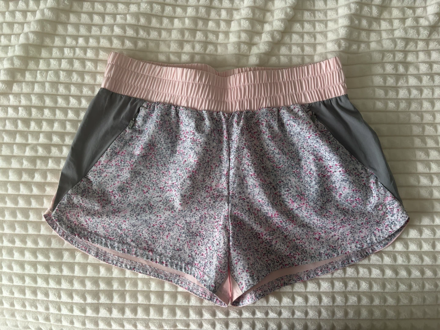 GapFit Women's Running Shorts Size M