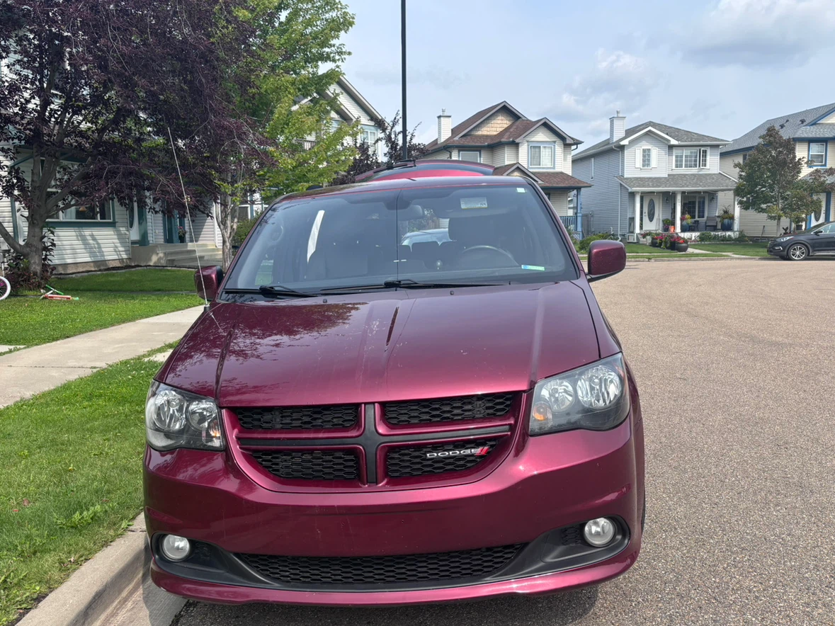 Dodge GY Grand Caravan Burgundy