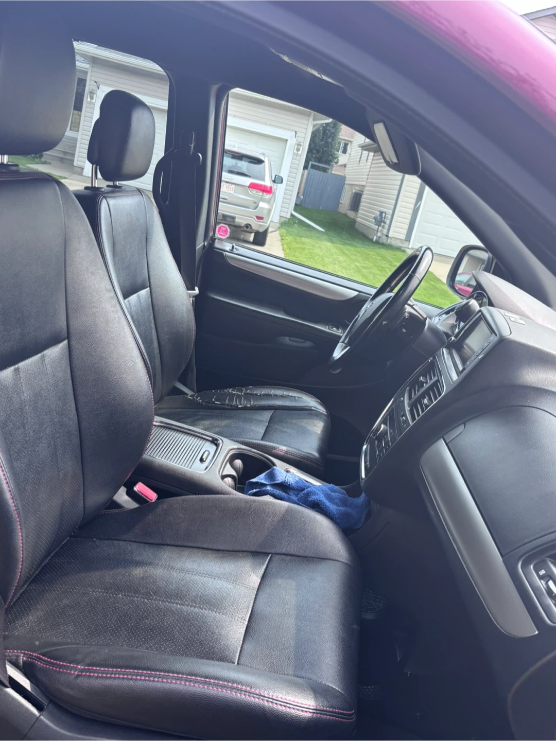 Dodge GY Grand Caravan Burgundy - photo 4