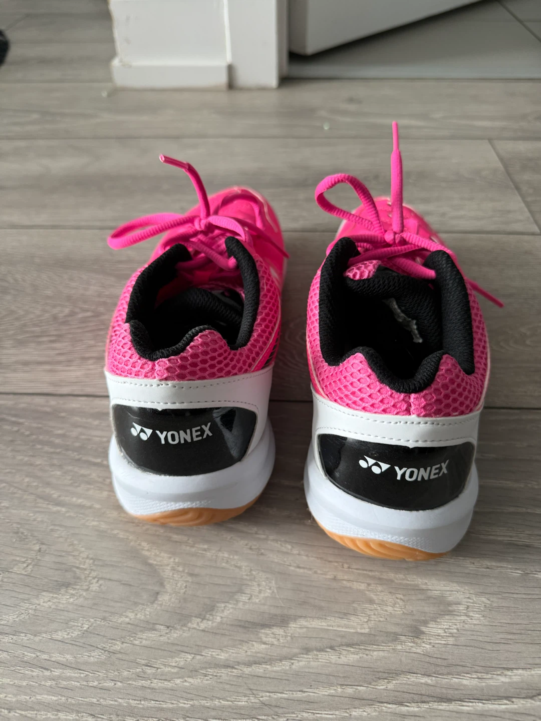 Yonex 65R2 Power Cushion Pink Badminton Shoes - photo 3