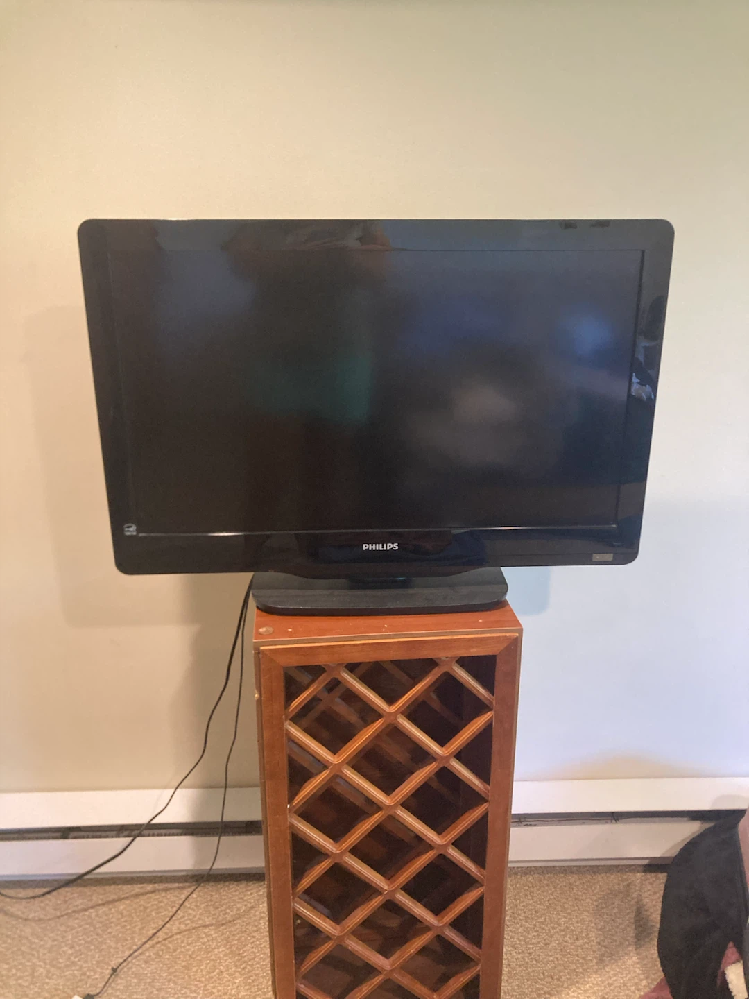 MOVING SALE: Philips 32” Flat Screen Television with Stand - photo 3