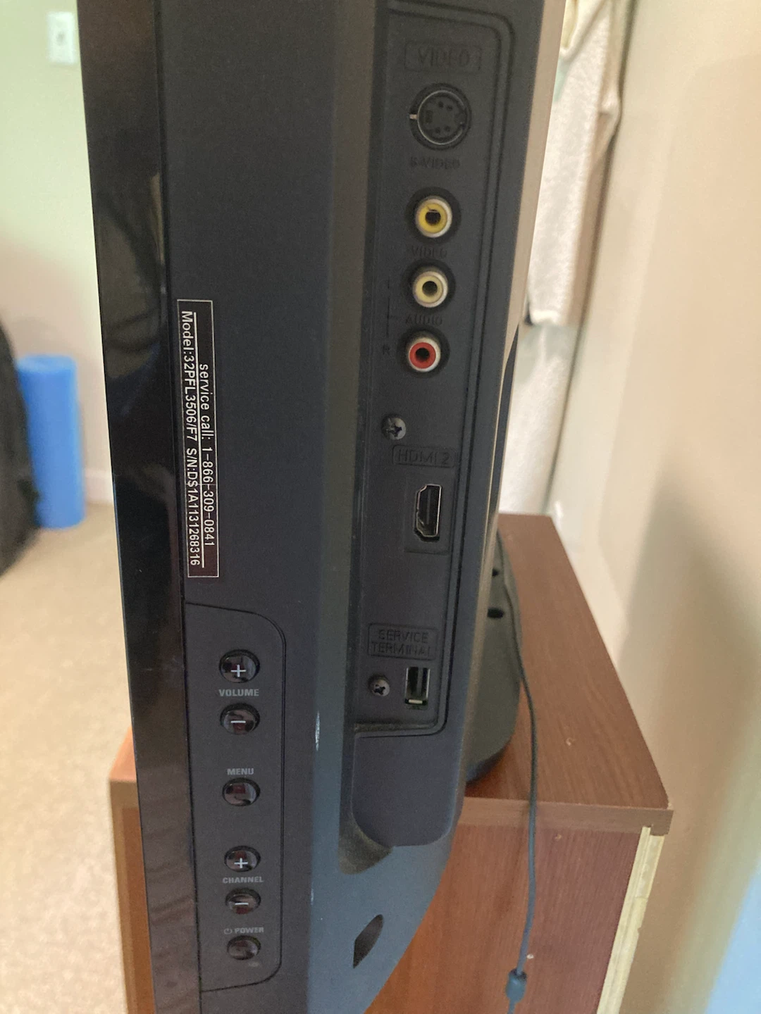 MOVING SALE: Philips 32” Flat Screen Television with Stand - photo 4