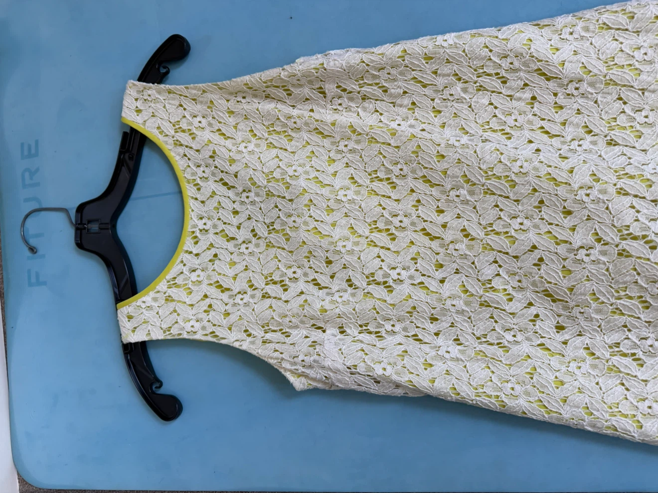 Cream Lace Dress with Yellow Trim - photo 2