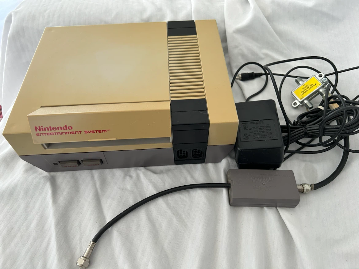 Nintendo NES Original Console + Power Adapter & Cables – Vintage