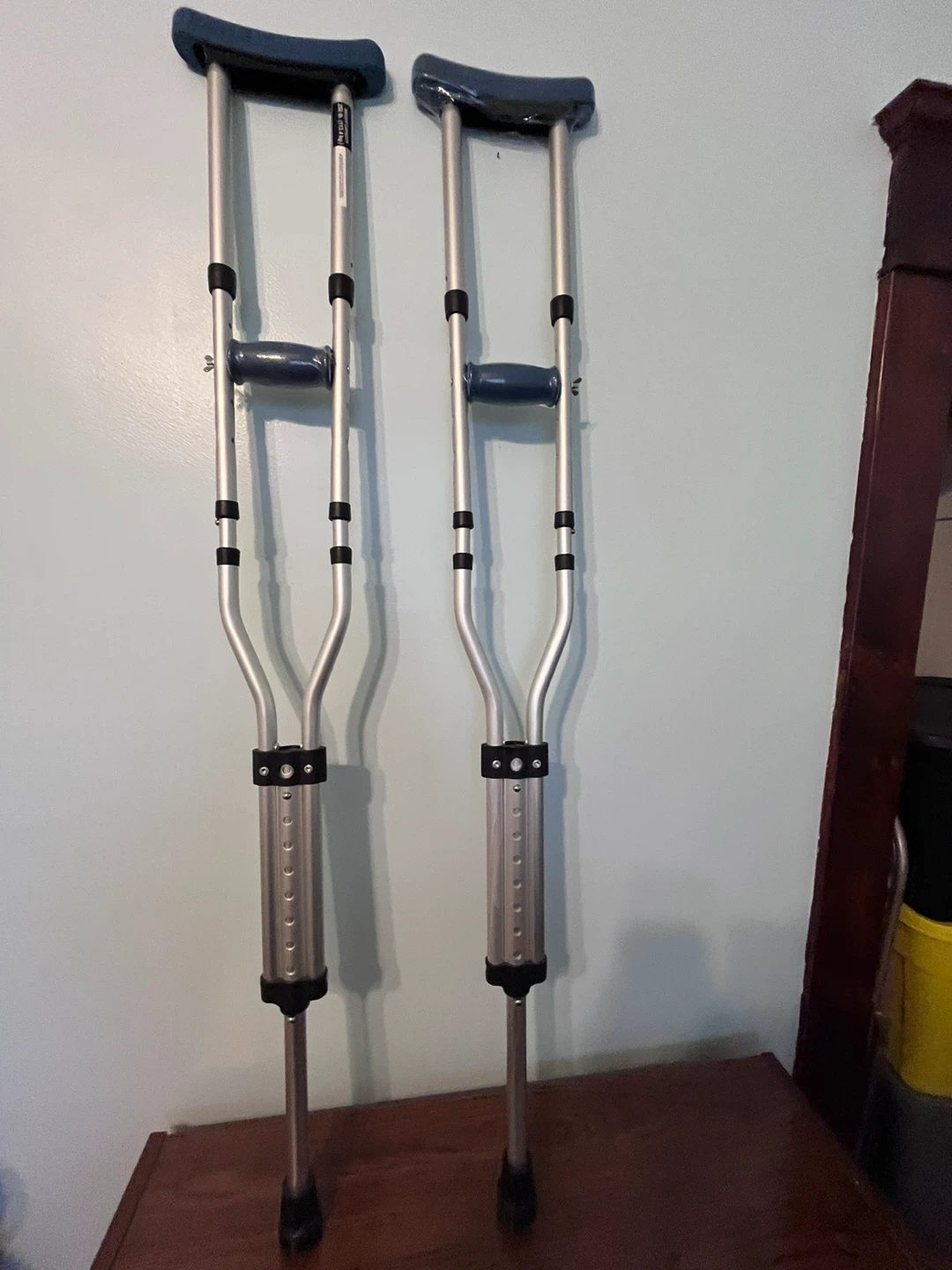 Carex Folding Aluminum Underarm Crutches - photo 3