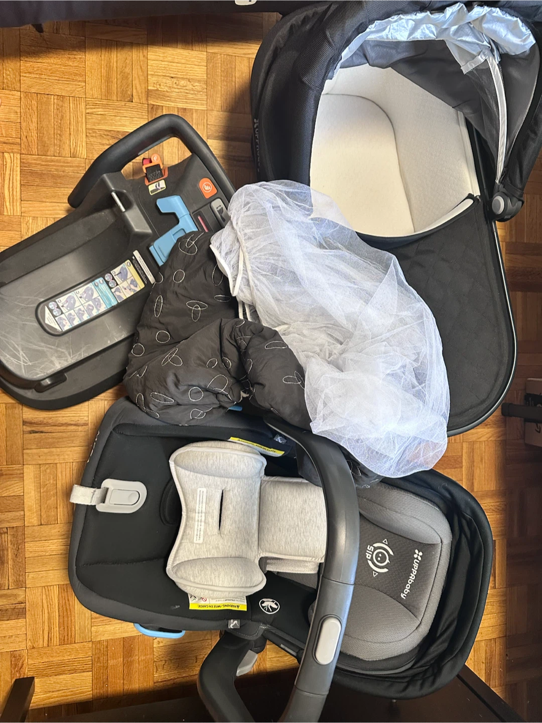 Uppbaby MESA car seat, Bassinet, winter cover and mosquito net