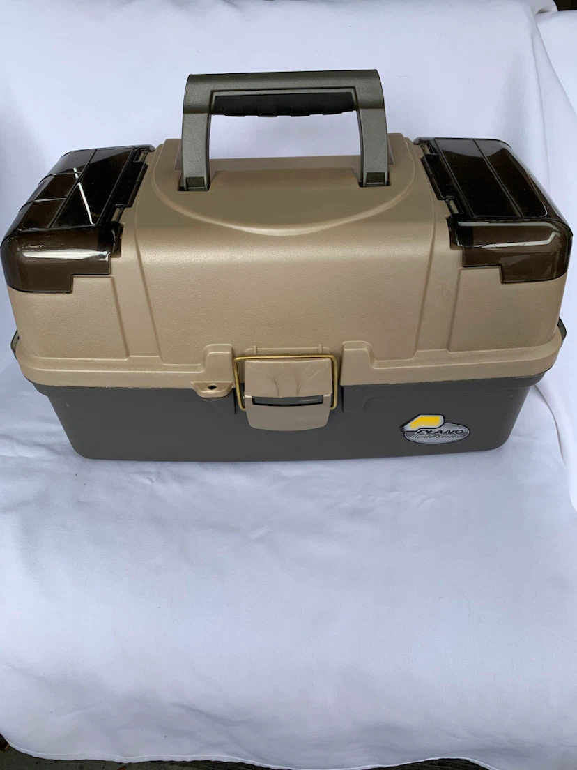 Plano Tackle Box Guide Series #6135