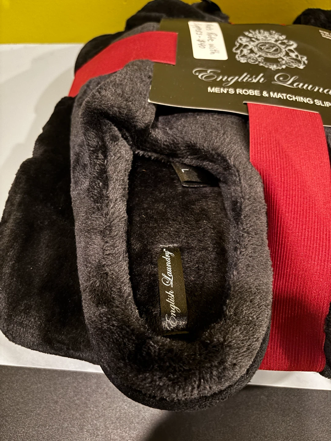 English Laundry Robe and Slippers Set - photo 4