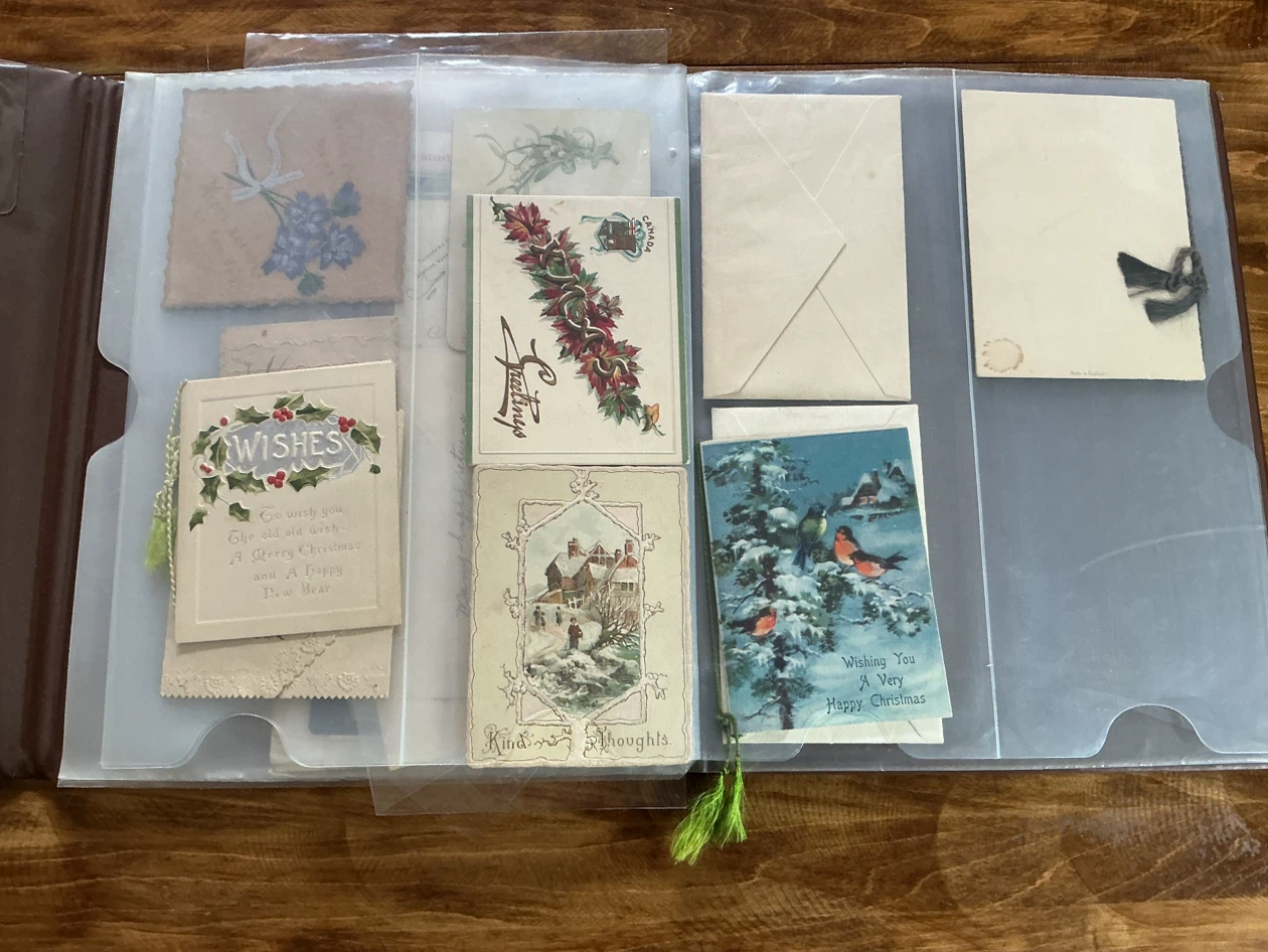 Lots O’ Antique & Vintage Greeting Cards In A Binder - photo 2