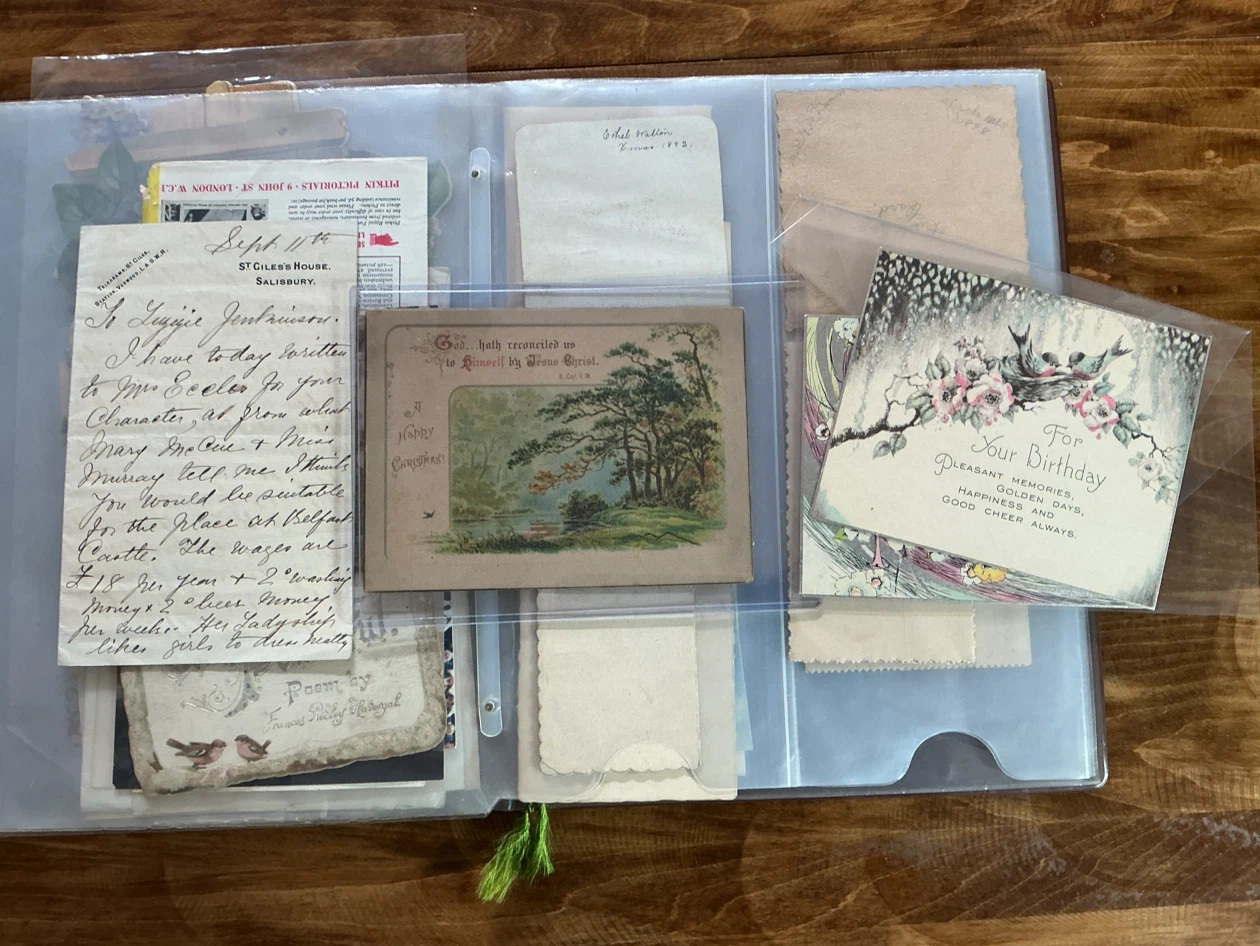 Lots O’ Antique & Vintage Greeting Cards In A Binder - photo 5