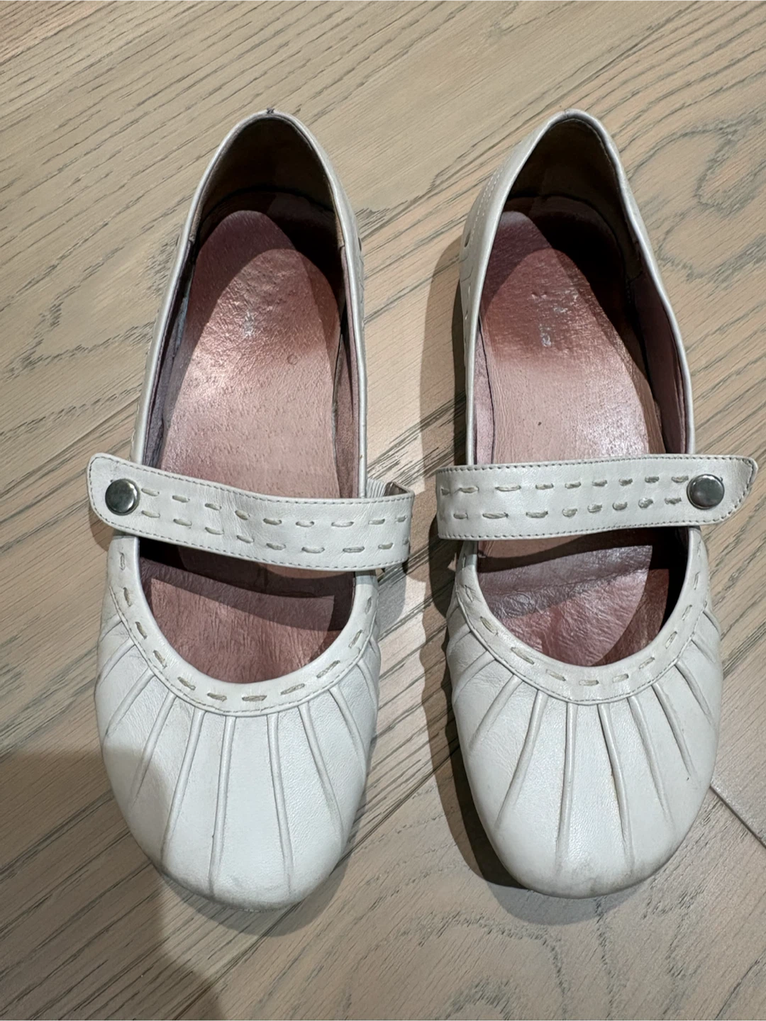 Women’s Flats - size 40