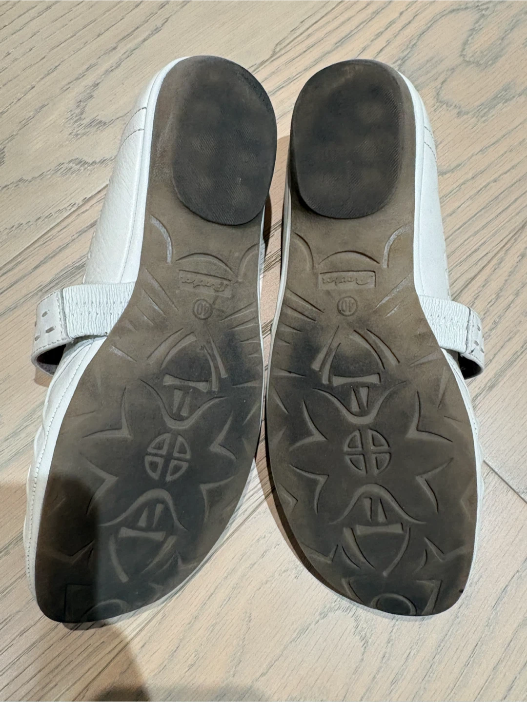 Women’s Flats - size 40 - photo 2