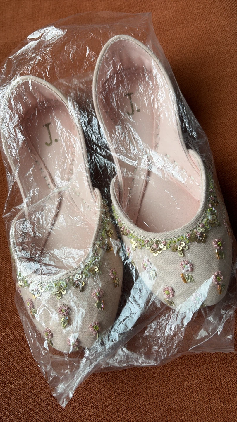 Beautiful Flats - Pink with Embellishments 3-3.5 - photo 4