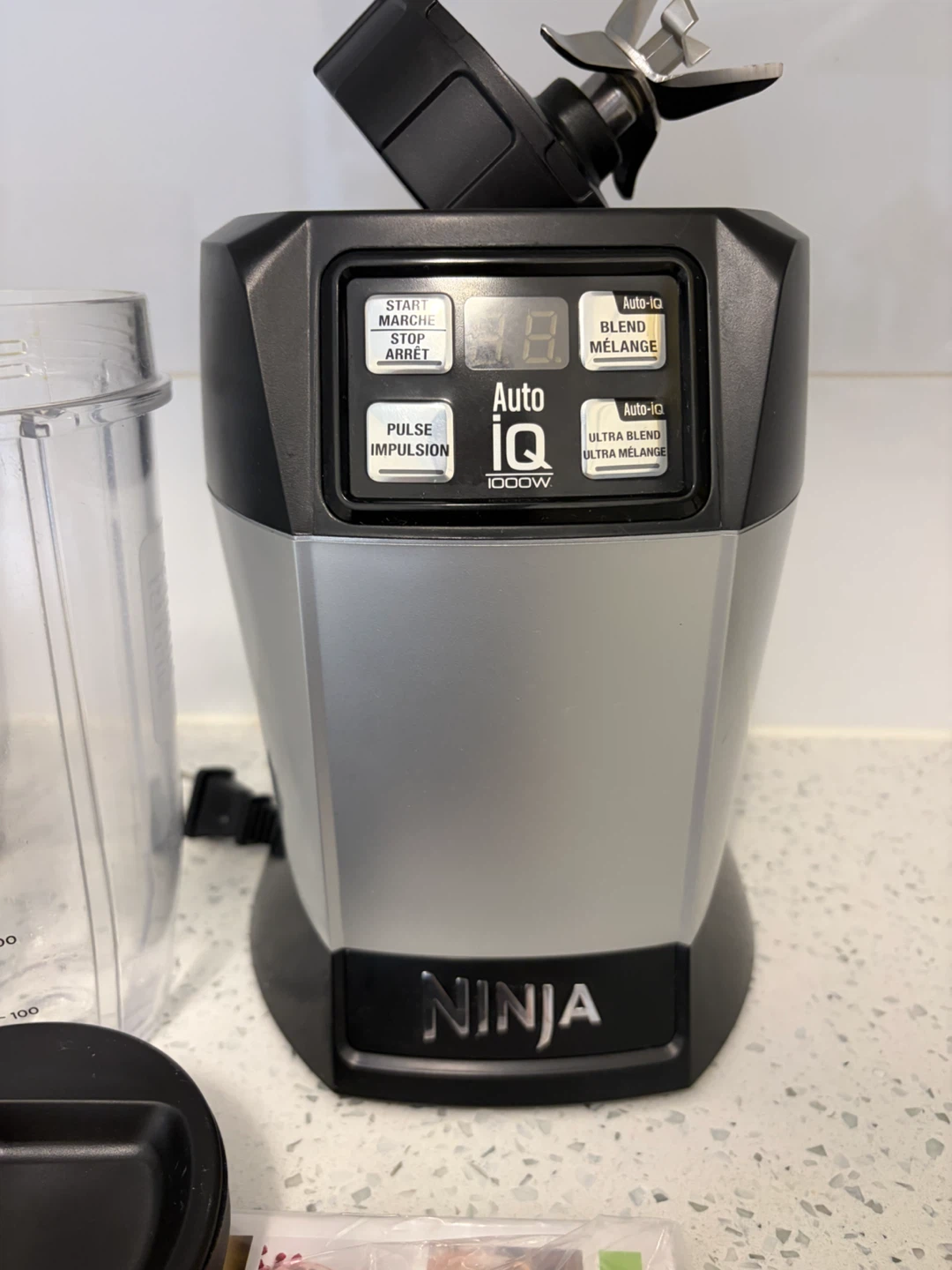 Ninja Auto-IQ 1000W Blender with Cups