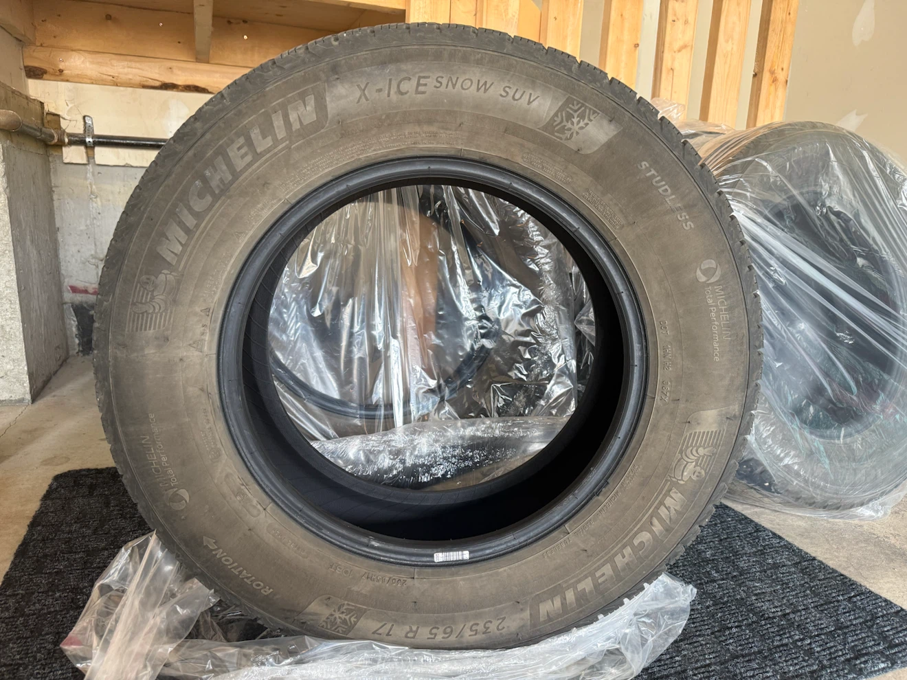 Set of 4 Michelin X-Ice Snow SUV Winter Tires 235/65R17 - photo 2