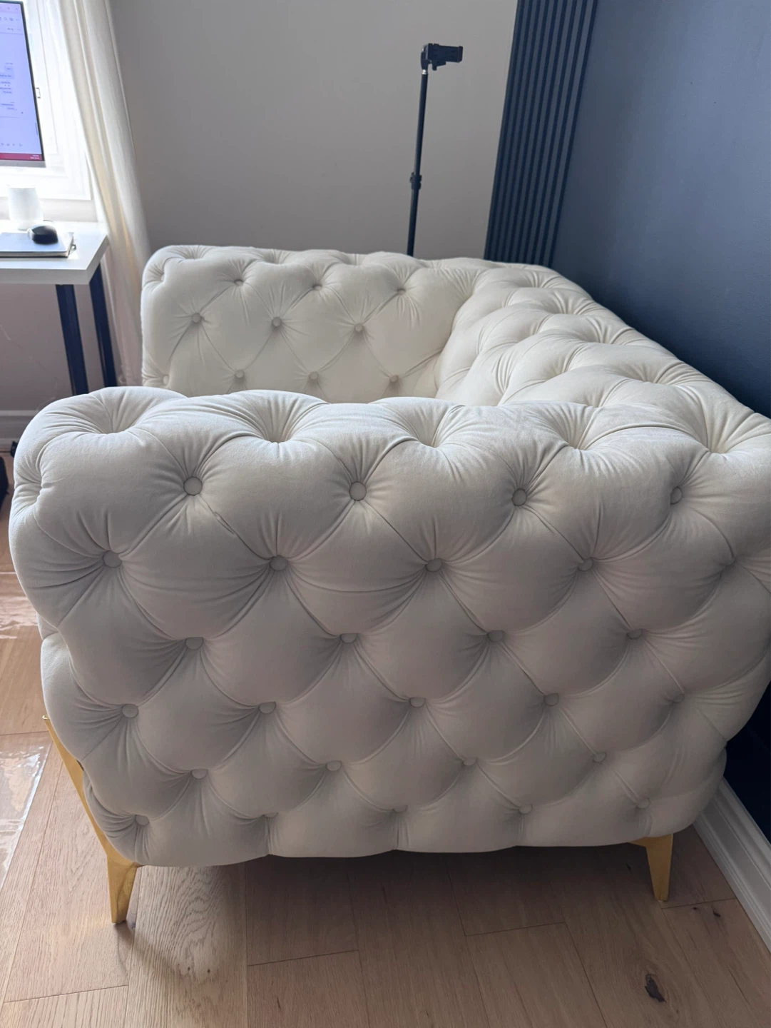 White Tufted Accent Chair - photo 2