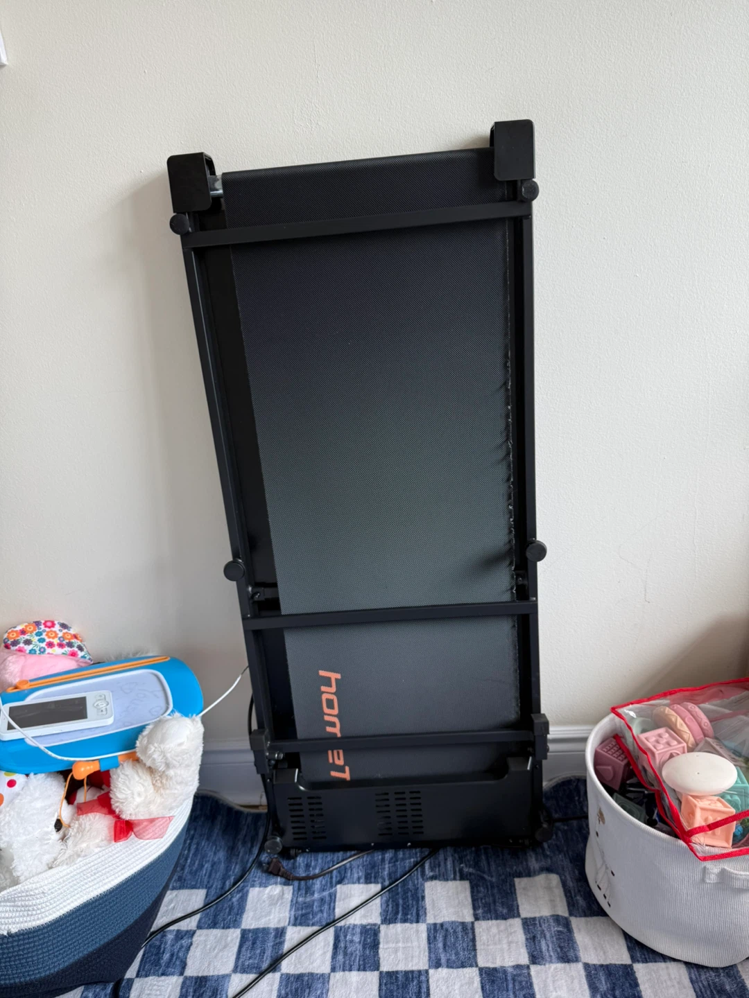 HomeTro walking pad/treadmill - photo 3