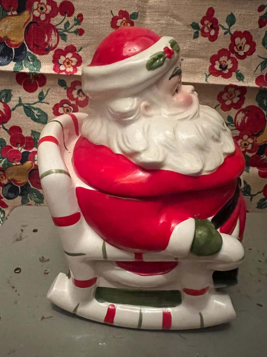 Vintage Christmas Santa cookie jar - photo 2
