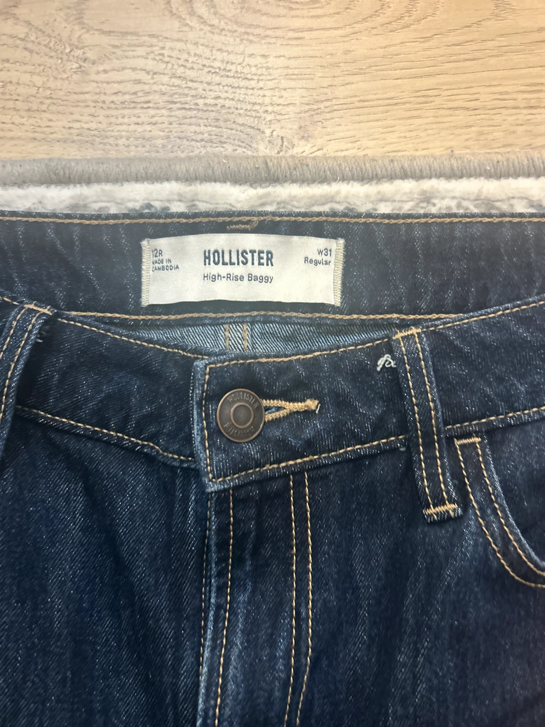 Hollister High-Rise Baggy Jeans - photo 2