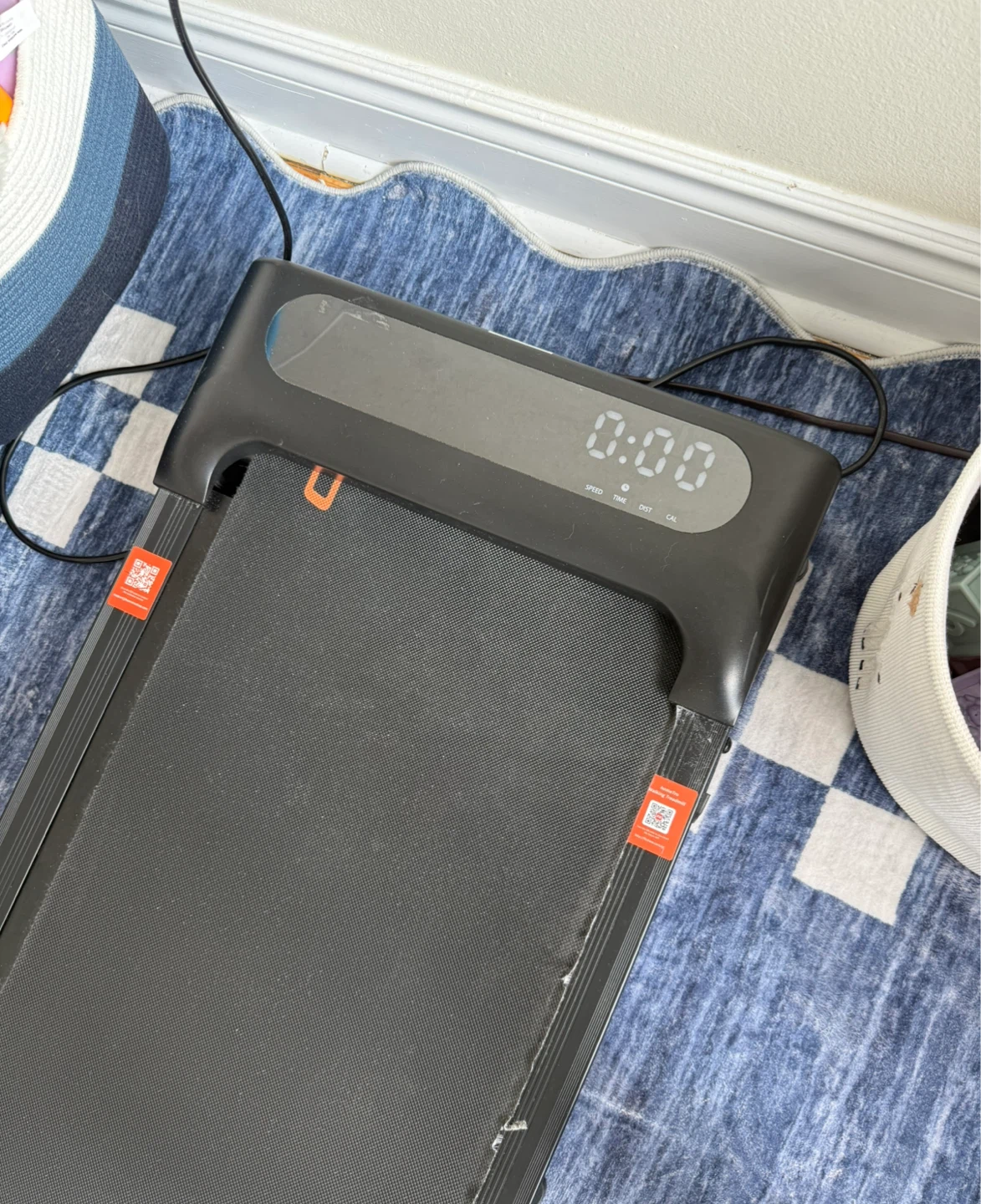 HomeTro walking pad/treadmill - photo 4