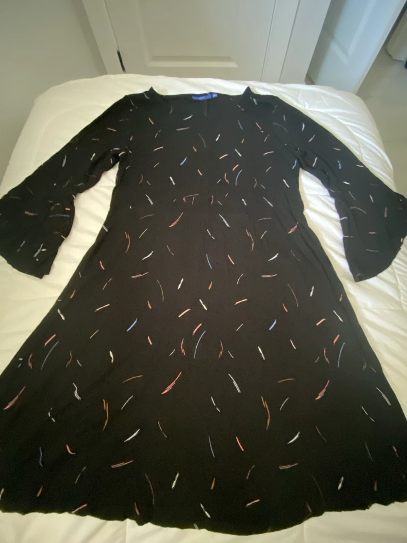 Apt. 9 Black Dress with Multi-Coloured Detail - Size Medium