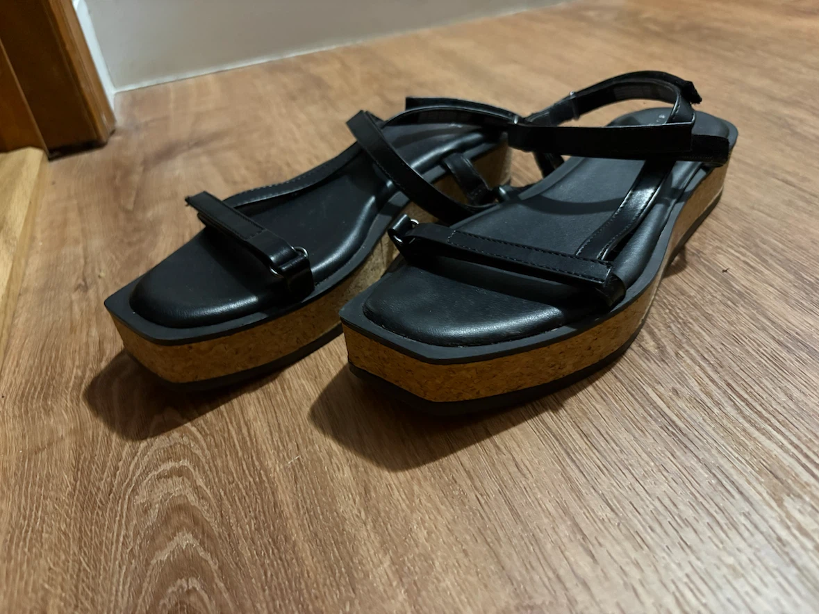 Black Flat Sandals women’s size 7 - photo 2