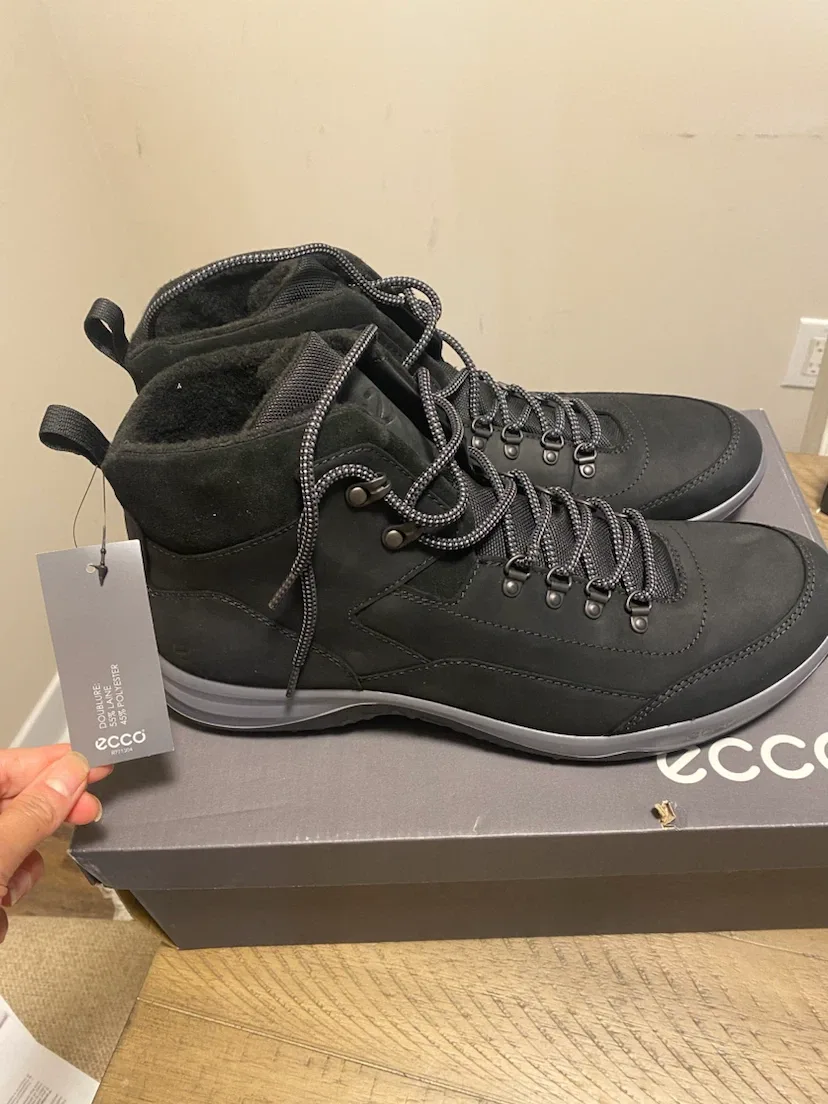 Ecco Black Winter Boots size 13_13/5