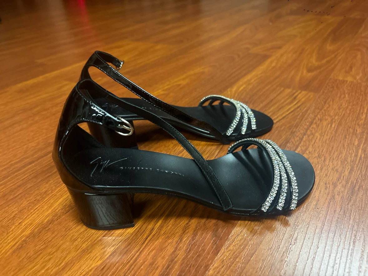 Giuseppe Zanotti Black Patent Crystal Embellished Heels - photo 3
