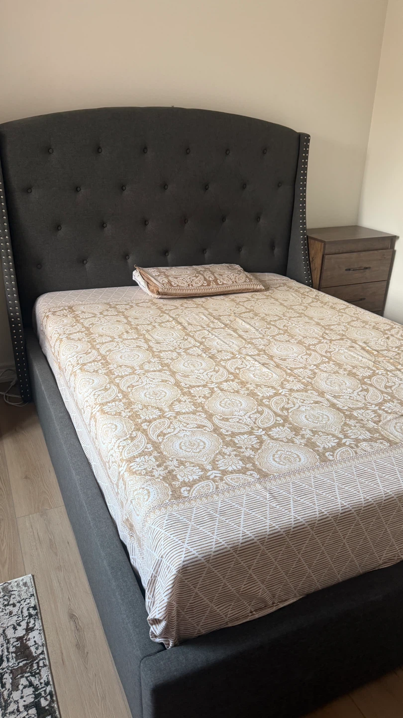 Grey Upholstered Wingback Bed Frame with Tufted Headboard - photo 2