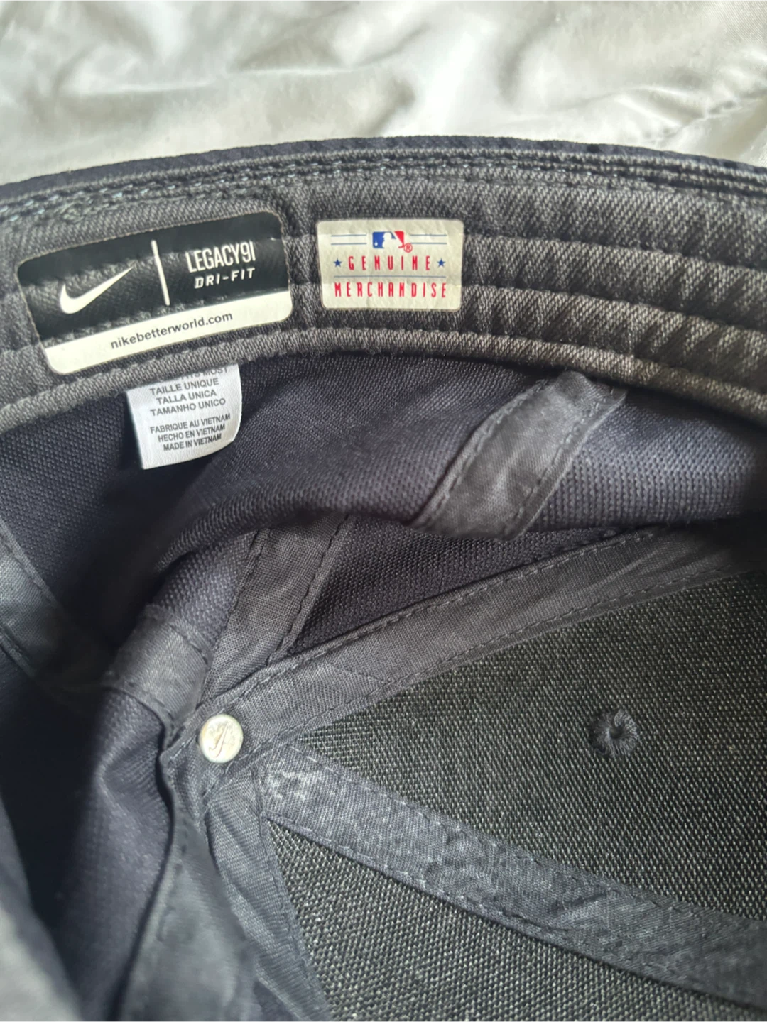 Nike New York Yankees Legacy91 Dri-FIT Baseball Cap - photo 2