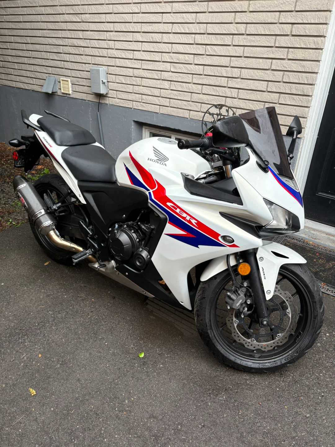 Honda CBR 500 R Motorcycle - photo 2