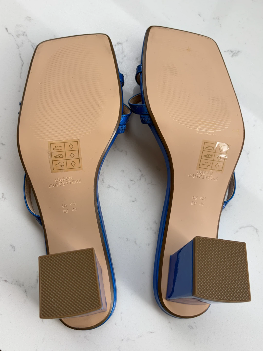 Blue Patent Block Heel Sandals Size 9 - photo 3