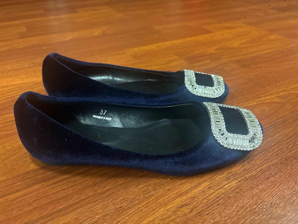 Roger Vivier Navy Velvet Ballet Flats - Size 37 - photo 3
