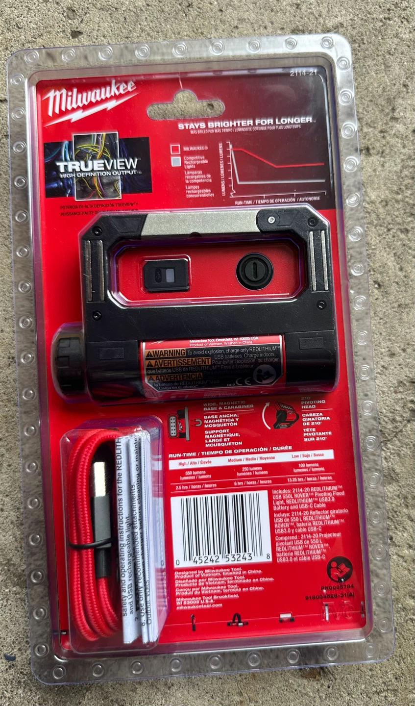 Milwaukee REDLITHIUM USB 550L Pivoting Flood Light - photo 2