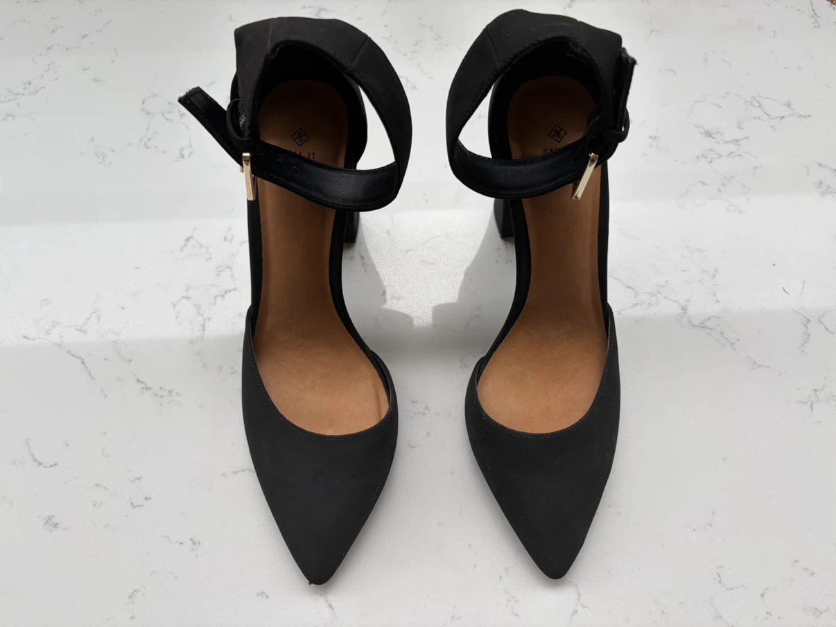 Black Ankle Strap Heels Size 8 - photo 2