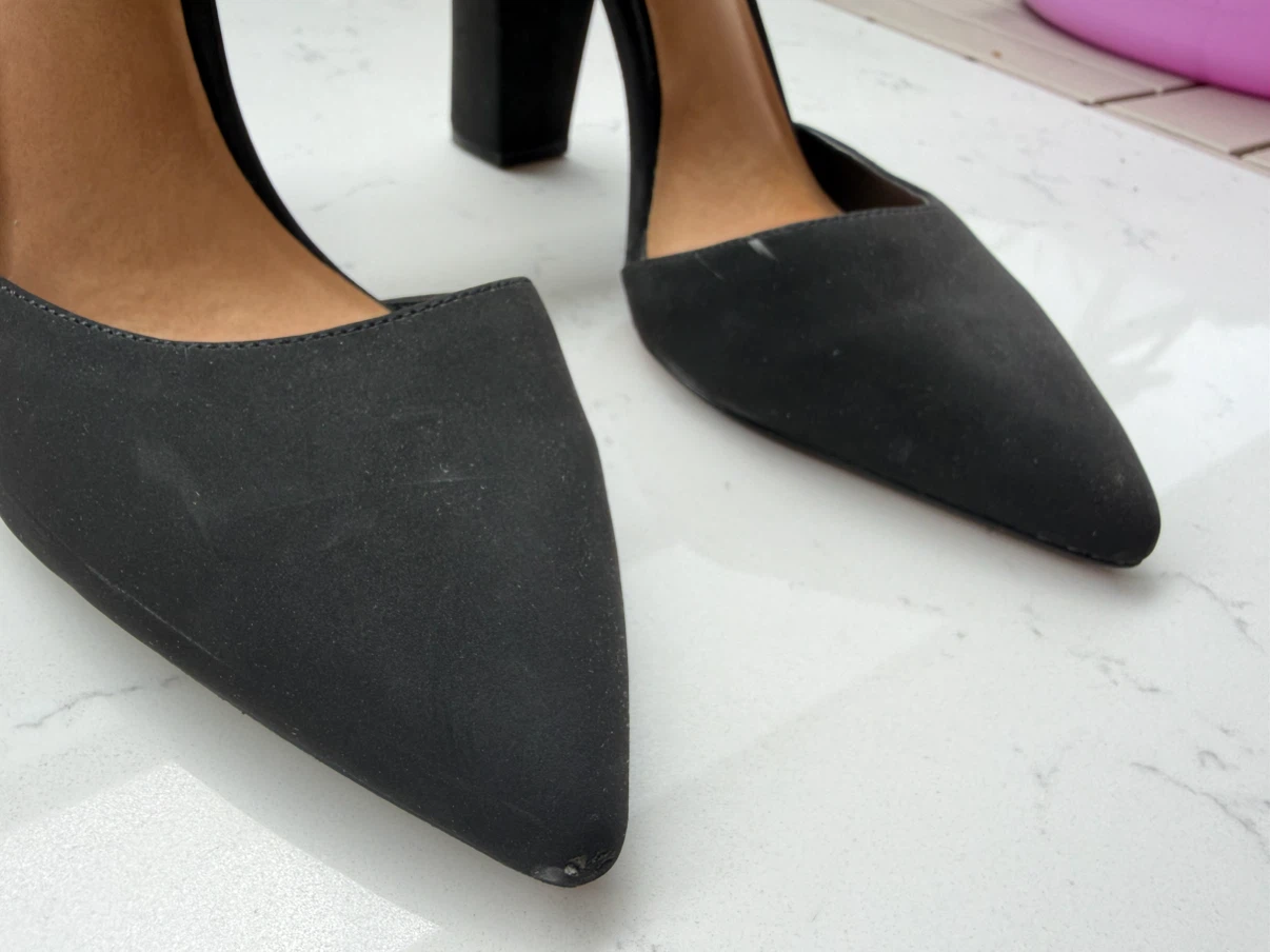 Black Ankle Strap Heels Size 8 - photo 3