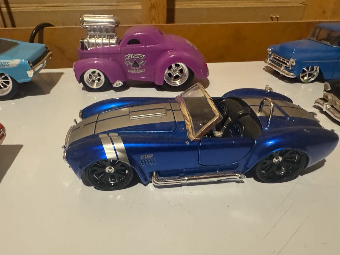 Diecast Cars. 1/24th scale. $20 each - photo 3