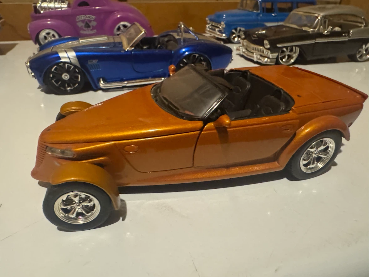 Diecast Cars. 1/24th scale. $20 each - photo 5