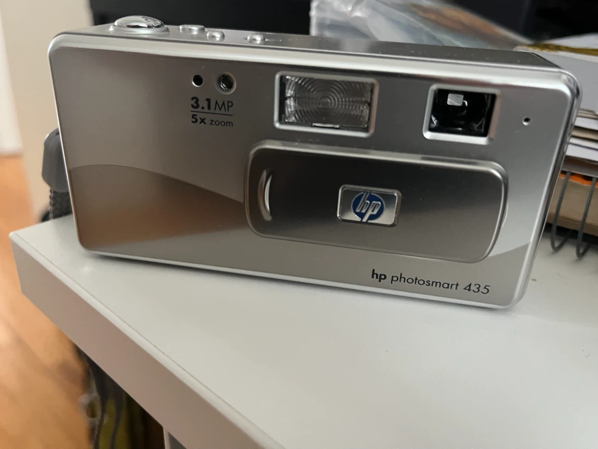 HP Photosmart 435 camera